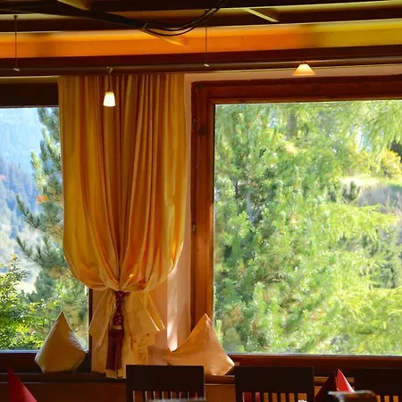 Hotel Clubdorf Alpenrose Galtür