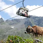 Clubdorf Alpenrose 3* Galtür