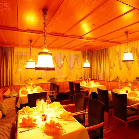 Clubdorf Alpenrose Hotel